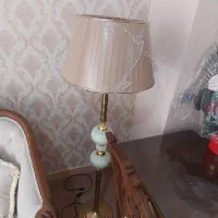 اباژور ایستاده نو کرمی رنگ و طلایی|چراغ خواب و آباژور|سهند, |دیوار