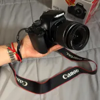 دوربین Canon 1100d به همراه کیف و رم