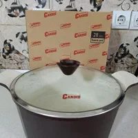 دیگ سایز ۲۸ چدن داخل گرانیت