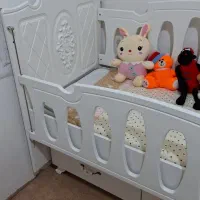 تخت کودک|تخت و صندلی بچه|مشکین‌دشت, |دیوار