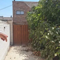 یک واحد ویلایی در خاقانی نیاز به بازسازی|فروش خانه و ویلا|شاهین‌شهر, فیض|دیوار