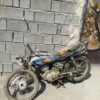 سلام موتورسیکلت  فقط جام کرده