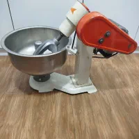 دستگاه خمیر کن