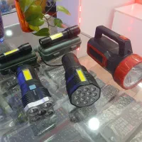 چراغ قوه پلیسی و نور افکن