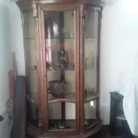 گنجه یاویترین قدیمی چوب گردواصل