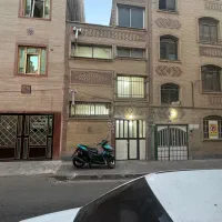 ویلایی دربستی یکجا دو طبقه دنج در قلب نازی‌آباد|اجارهٔ خانه و ویلا|تهران, جوادیه|دیوار