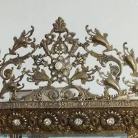 بوفه ی برنجی همراه بامجسمه های برنجی