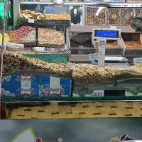 فروشنده حرفه ای خشکبار