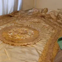 روی تختی دو نفره