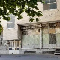 ساختمان کلنگی دوطبقه ۹۰ متری در طالقانی جنوبی