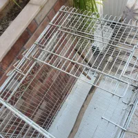 قفس بزرگ فلزی