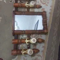 آینه و چوب لباسی