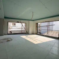 ۱۰۰ متر ۲ خواب، خیابان نیما