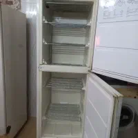 فریز دو در  بالا فریز پایین هم فریز سالم خارجی