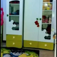 سرویس تخت و کمد و ویترین ارژن