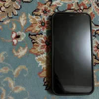 اپل iPhone 11 با حافظهٔ ۱۲۸ گیگابایت
