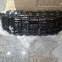 جلو پنجره لاماری