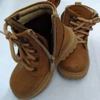 بوت بچه گانه شیک و تمیز|کیف، کفش، کمربند|شاهین‌شهر, شهرک سایت|دیوار