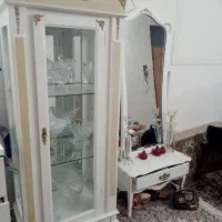 بوفه و اینه شمعدون و میز تلویزیون در حد نو کار رنگ