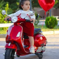 موتور شارژی وسپا کلاسیک سن استفاده ۲ تا ۹ سال|اسباب‌‌بازی|اقبالیه, |دیوار