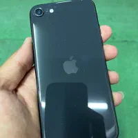 ایفون iphone se2020