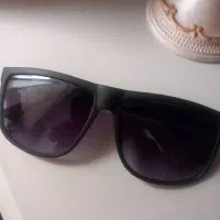 دو عینک کاملا سالم و نو