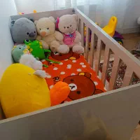 تخت  کودک به همراه خوشخواب نو نو.به همراه گهواره