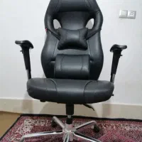 صندلی گیمینگ جوان