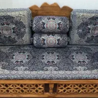 پشتی و شاه نشین