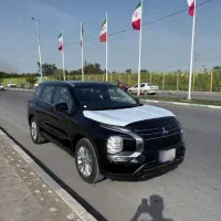 اوتلندر 2025 با دیزاین خاص پلاک شده