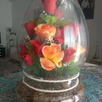 گل و گلدان شیشه ای