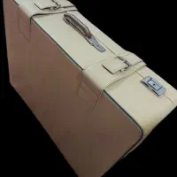 چمدان نوستالژی قدیمی رنگ کرم