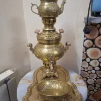 میز و سماوروقوری