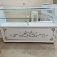 قفسه و ویترین