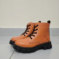 نیم بوت|کیف، کفش، کمربند|اصفهان, دوطفلان|دیوار