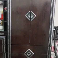 کمد و میزآرایش هر دو باهم ۸ تومان