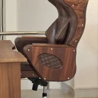 میزوصندلی مدیریت صلطنتی