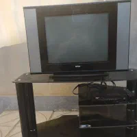 تلویزیون 21 و میز شیشه ای|تلویزیون و پروژکتور|شاهرود, |دیوار