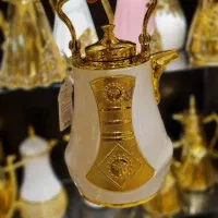 فلاسک طرح نخل اماراتی رنگ پرطرفدار سفیدطلایی