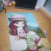 توت فرنگی یک ونیم متری