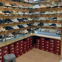 دکور کفش کتونی با پایه دو طرفه