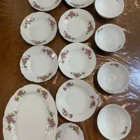 ظرف گل سرخ