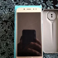 J7pro در حد نو