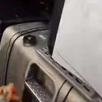 راننده پایه یک تریلی کشنده