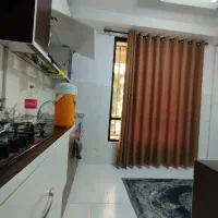 ۱ و۲ خواب خانواده‌ فقط،  پارکینگ  شخصی تمیز