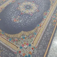 فرش ۷۰۰شانه جنس نخ ۶و۱۲ متری طوسی