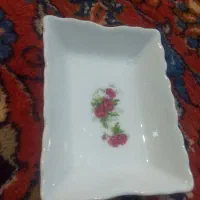 جاکره ای یا زیر سیگاری گل قرمز