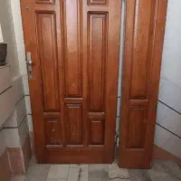 درب ورودی .چوبی