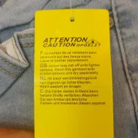 شلوار جین|لباس|قشم, |دیوار