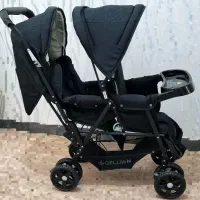 کالسکه دوقلو